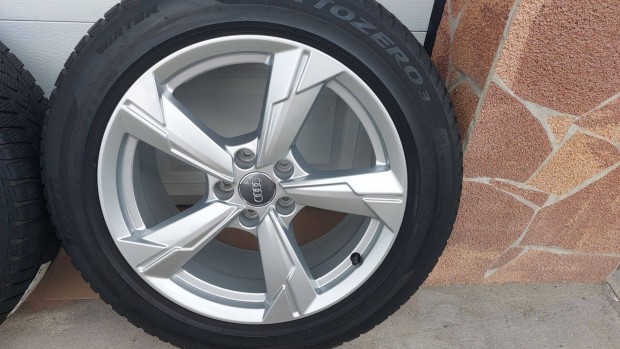 Óóó 2,Gyári, Audi A6 4K C8 18" alufelni téli gumik Agy 66.5