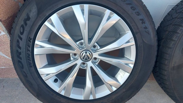 Óóó 2 Gyári, VW Tiguán II 5NA /Montana/ 17" alufelni téli gumikkal
