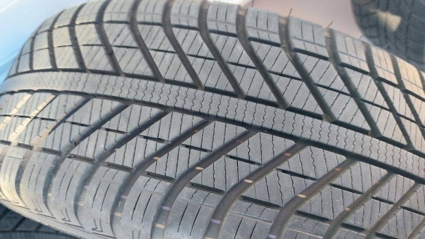 Óóó Eladó, Good-Year Vector négy évszakos gumi 215/60r16