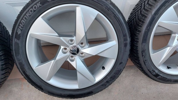 Óóó Gyári Skoda Scala/volans/ 17alufelni 5x100 négyévszakos gumik