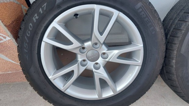 Óóó Gyári, Audi Q3 8U 17" alufelni Téli gumik Agy 57.1
