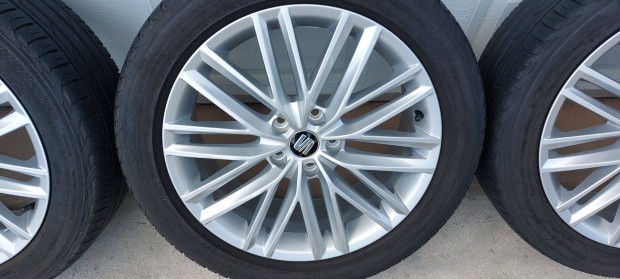 Óóó Gyári, Seat Ateca 18 alufelni , 5x112 nyári gumikkal