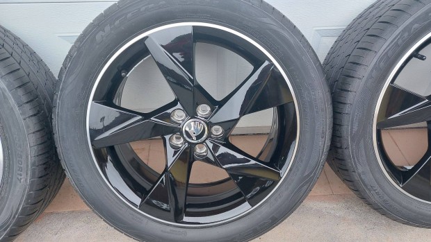 Óóó Gyári,új,Skoda Scala/volans / 17alufelni 5x100 új nyári gumik