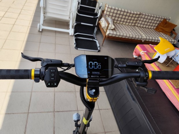 Ootd S30 új elektromos roller eladó garanciával