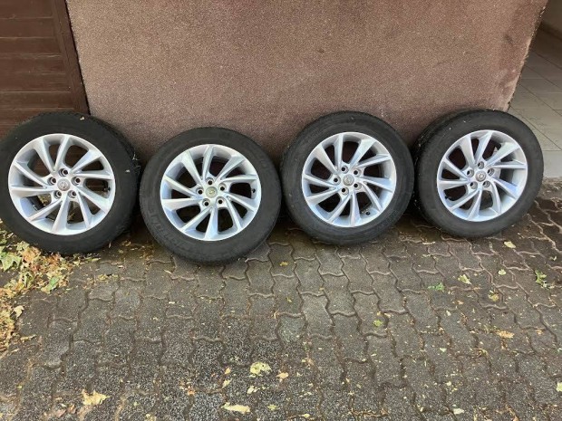 Opel 10 csavart küllős 16-os alufelni Mokka,Astrak