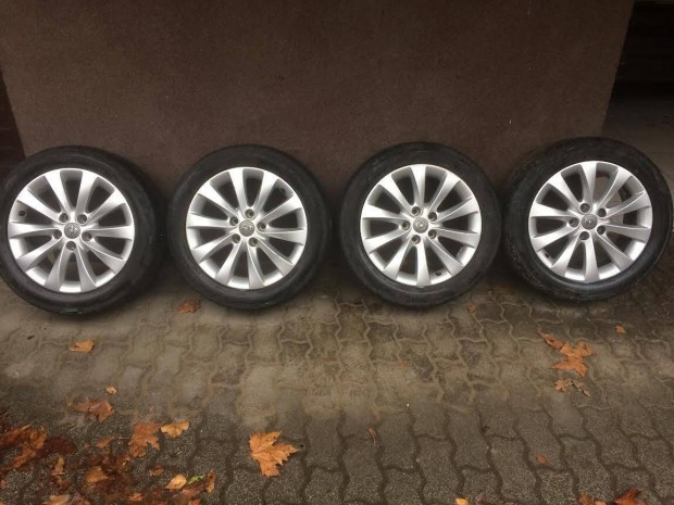 Opel 10 csavart küllős alufelni, 5x105 mm