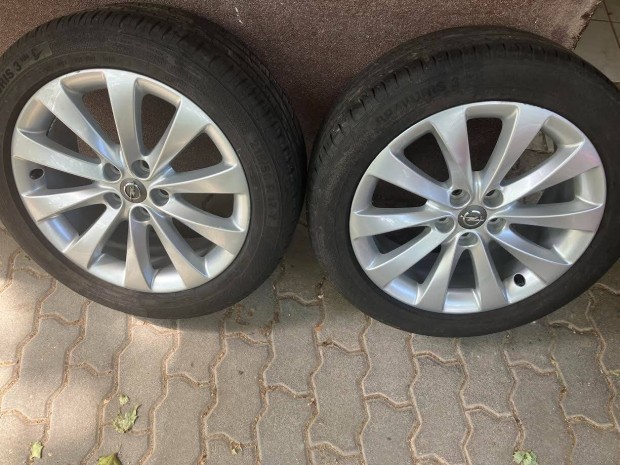 Opel 10 küllős alufelni, 5x105 mm, 17-es, nyári gumival