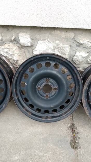 Opel 15"Lemezfelni garnitúra