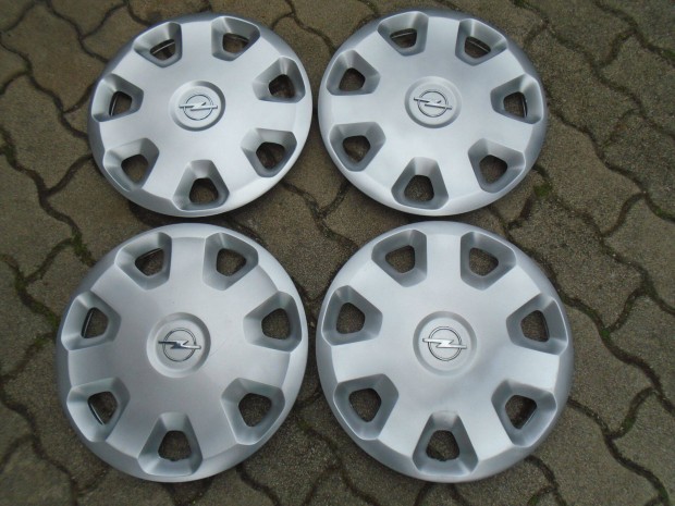 Opel 15" gyári dísztárcsa garnitúra eladó
