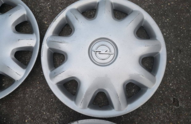 Opel 15-ös gyári dísztárcsák