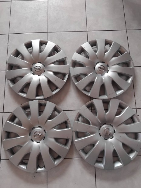 Opel 16"Gy�ri d�szt�rcsa 