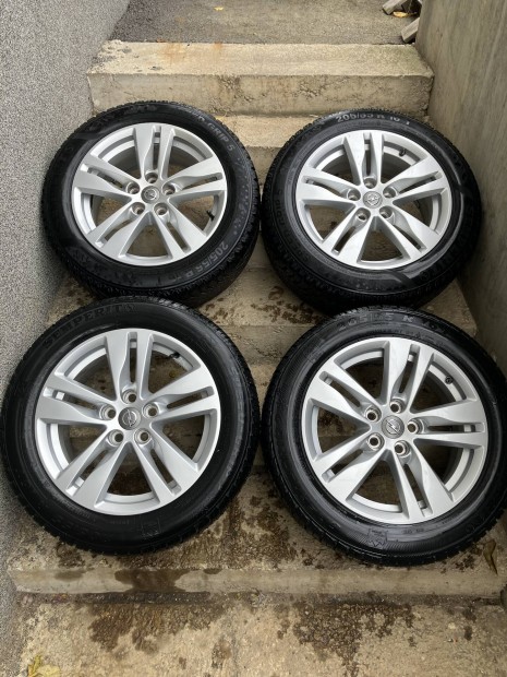 Opel 16 col 5x105 szenzoros alufelni tli gumival