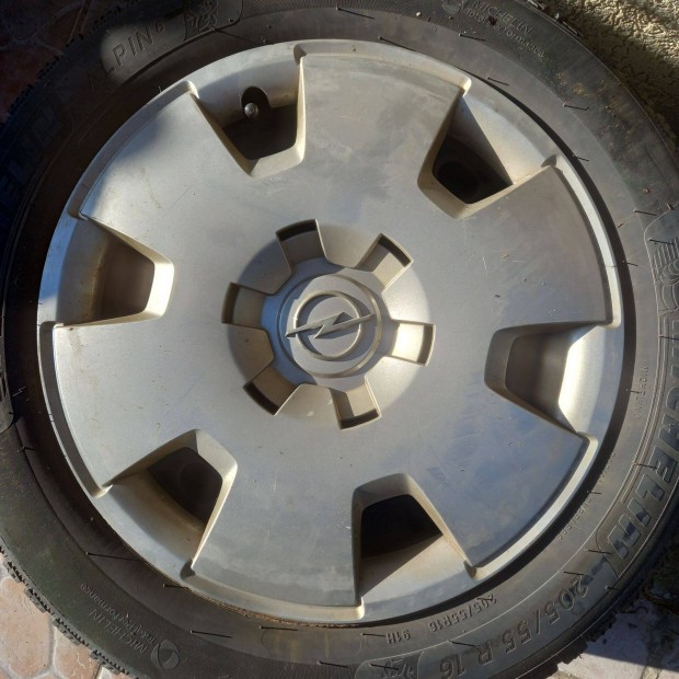 Opel 16os disztárcsa eladó