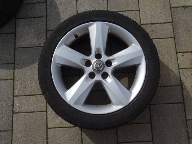 Opel 17" 5x110 ET35 gy�ri alufelni 225/45R17 Astra Meriva Zafira