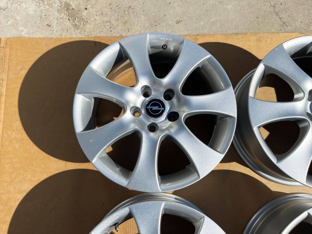 Opel 17" 5x115 alufelni elad 17 coll Astra Zafira