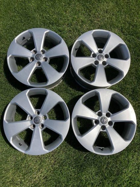 Opel 17 col 5x105 gyári szenzoros alufelni astra j k mokka