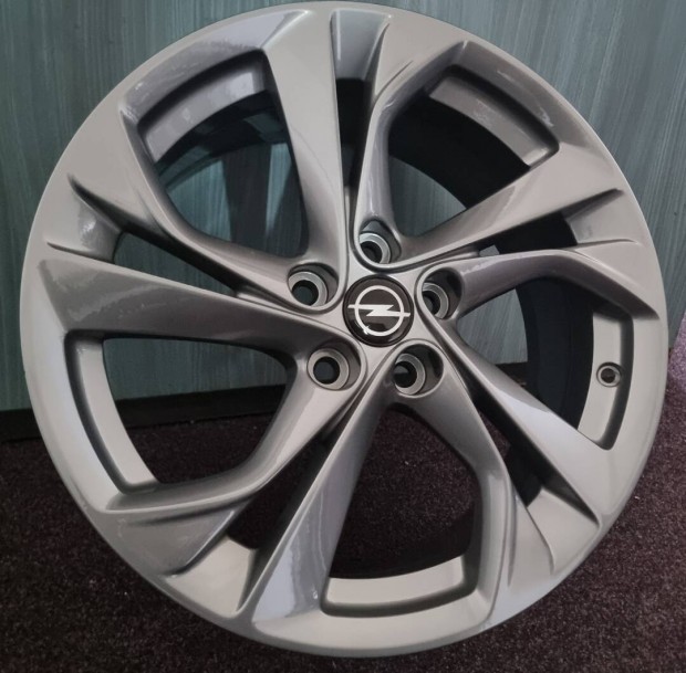 Opel 17es Gyri alufelni 5x105 Astra Mokka Ampera Tpms 