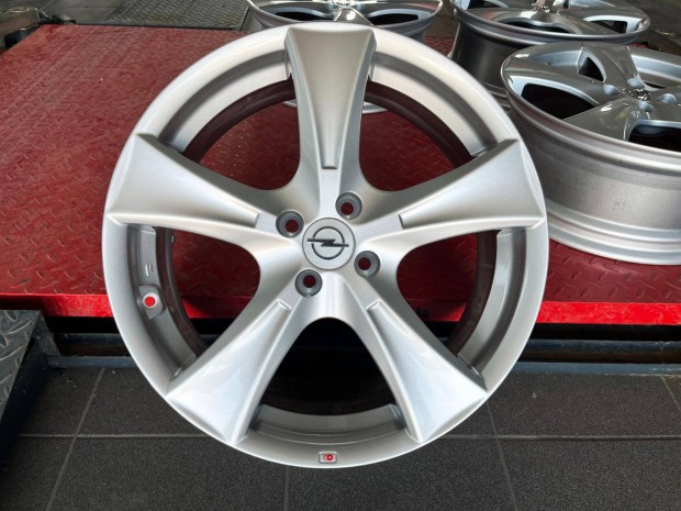 Opel 18" 4x100 alufelni eladó 18 coll Astra Corsa