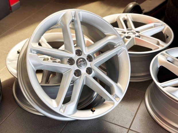 Opel 19" 5x105 gy�ri alufelni elad� 19 coll Mokka Astra