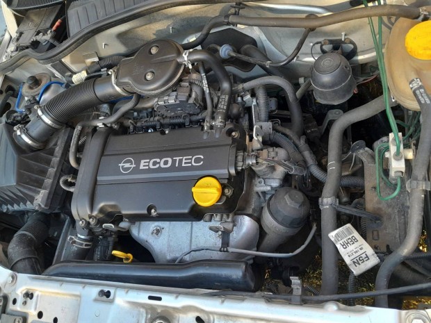 Opel 1.2 benzines motor egyben eladó. z12xe Corsa C Astra G Agila