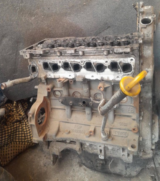 Opel 1.3 CDTi blokk hengerfejjel egyben elad�