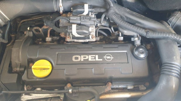 Opel 1.7 DTi Y17DT motor alkatrész
