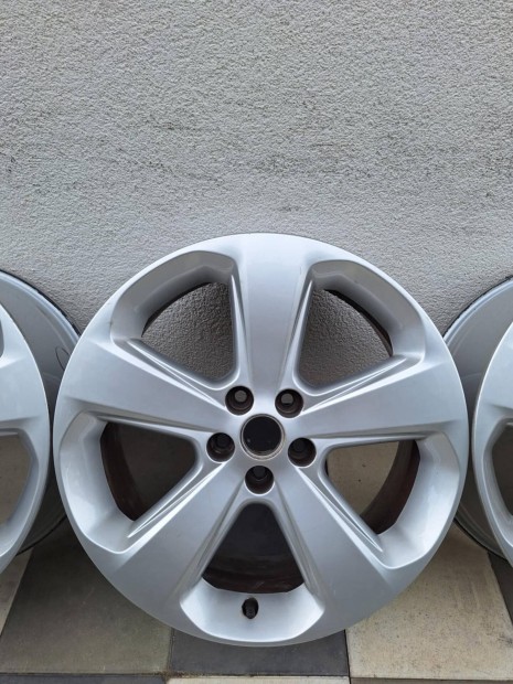 Opel 5x105 gyári 18 colos felni szép állapotban Astra Mokka Cruze Trax