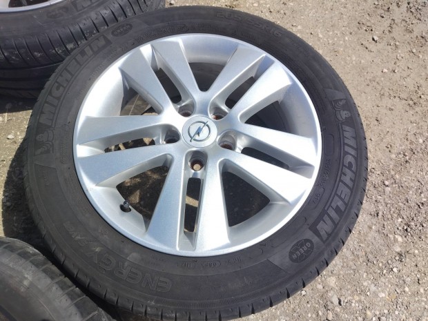 Opel 5x110 16" Gyári hibátlan felniszett nyári gumival