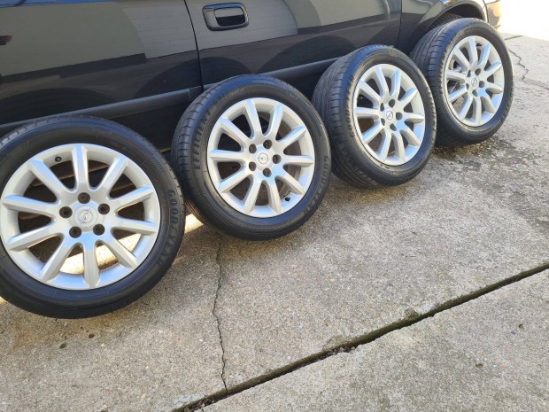 Opel 5x110 alufelni 205/55 R16 nyrigumival