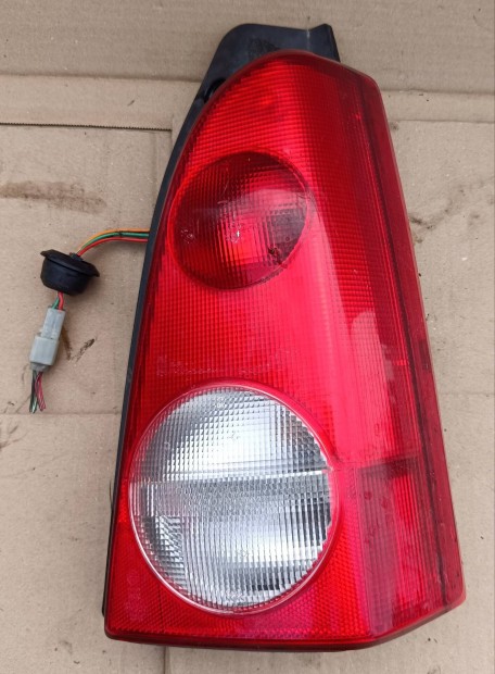 Opel Agila hátsó lámpa