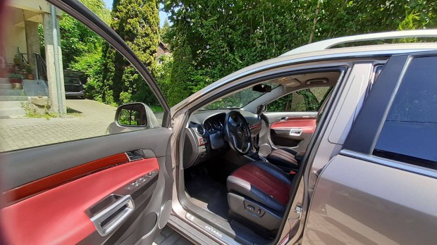 Opel Antara újszerű állapotban