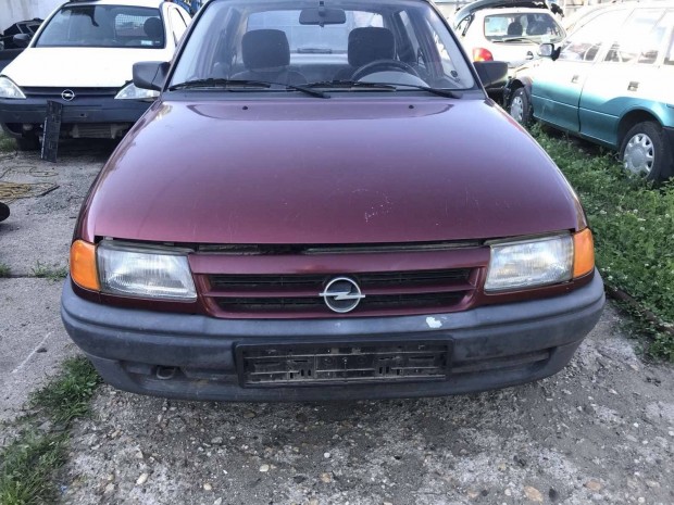 Opel Astra 1.4,1.6b alkatrészek