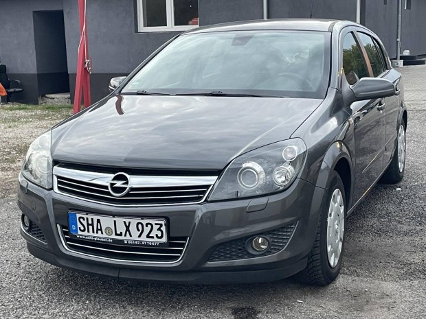 Opel Astra 1.4 Cosmo Xenon.kanyarkvet.flbr...