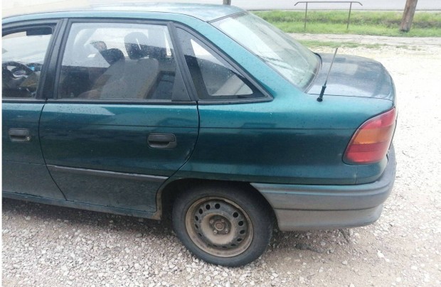 Opel Astra 1,4 GL ,benzines,zőld
