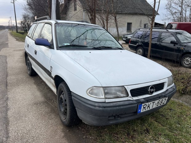 Opel Astra 1.4 benzin