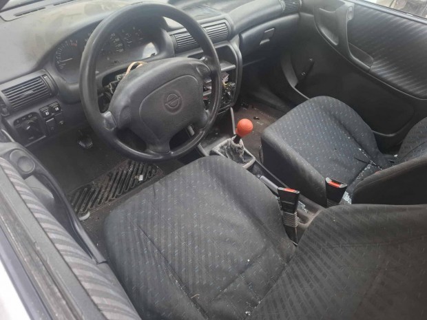 Opel Astra 1.6 16v bonts 