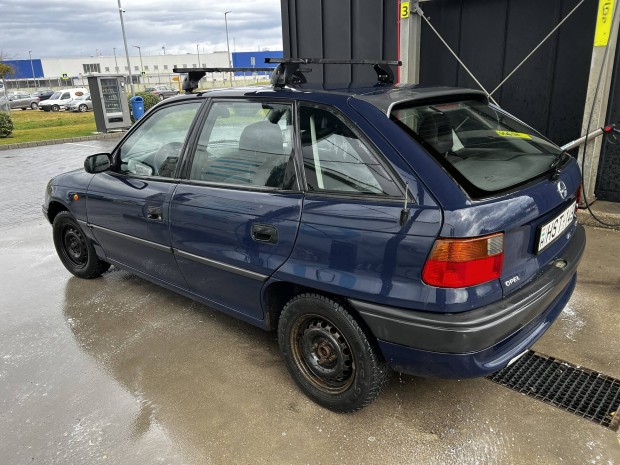 Opel Astra 1.6