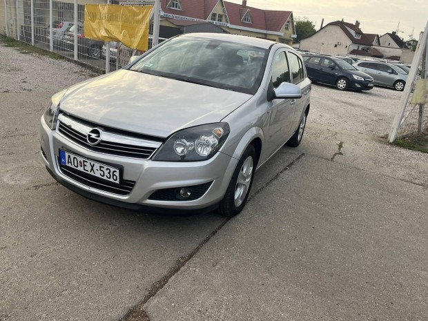 Opel Astra 1.6 Active