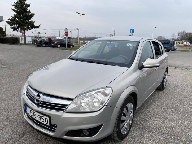 Opel Astra 1.6 Cosmo mamagyaroszgi.2.tulaj.kl...