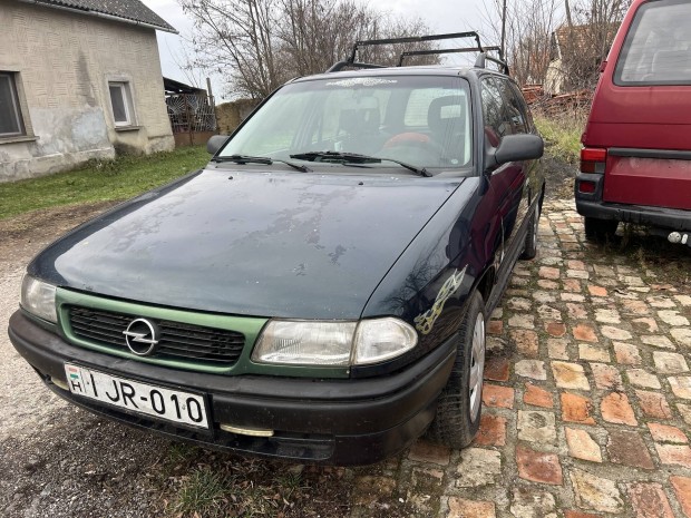 Opel Astra 1.7 D mszakival