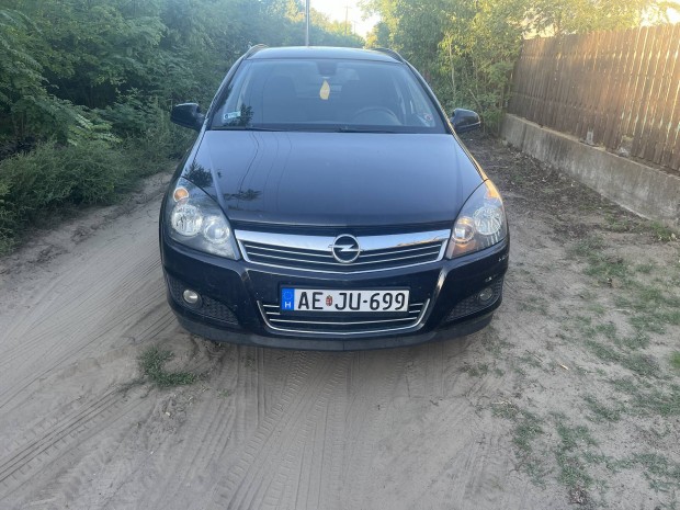 Opel Astra 2010