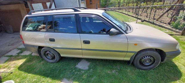 Opel Astra Caravan 1.6 Clasic Family