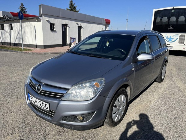 Opel Astra Caravan 1.6 Enjoy 1 tulaj.sérülésmen...