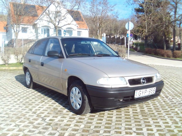 Opel Astra F 1.4 Classic GL Kevs kilomterrel....