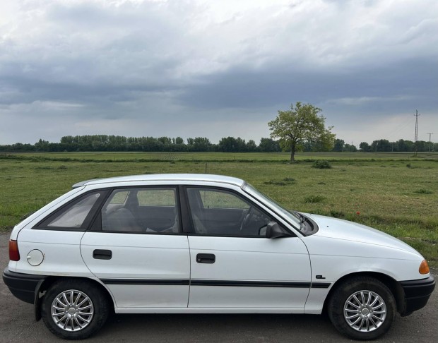 Opel Astra F 1.4 GLS Rozsdamentes!