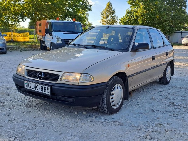 Opel Astra F 1.4 GL Vals 200 ezer km. Gyri f...