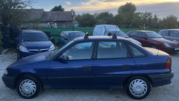 Opel Astra F 1.6 16V GL Plus Klíma! Vonóhorog!...