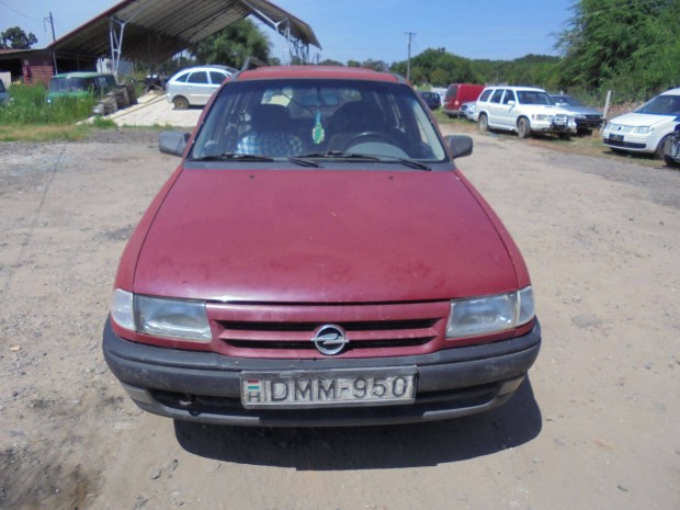 Opel Astra F 1.6 Caravan 55KW 1993vj. Bontott alkatrszek!