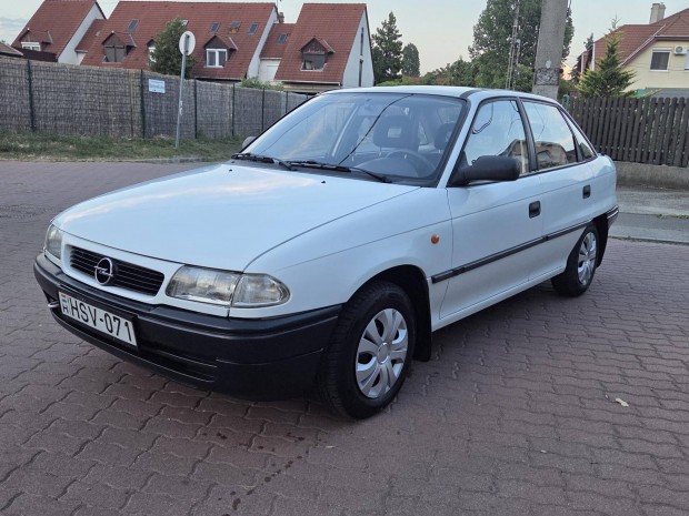 Opel Astra F 1.6 Classic Family