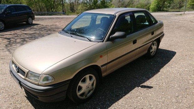 Opel Astra F